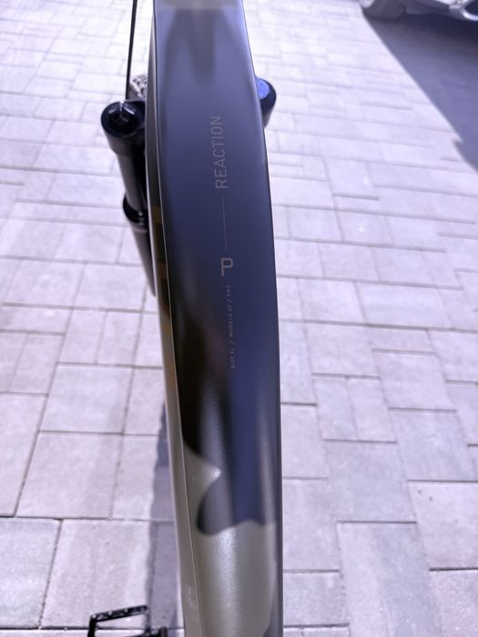 Bicicleta electrica Cube baterie 800 motor bosch smart