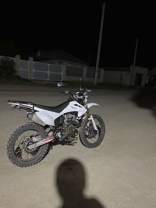 Мотоцикл эндуро 06