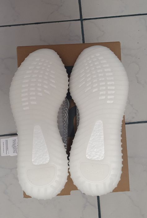yeezy 350 v2 albi