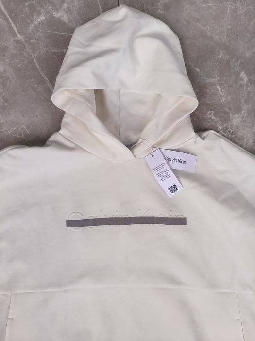 Calvin Klein суичър размер L