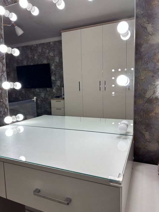 Продам туалетный столик, гримерная, тумба