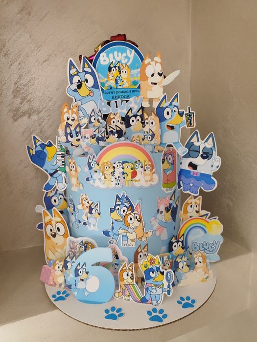 Торта с 30 книжки 30 моливи и 30 пастели