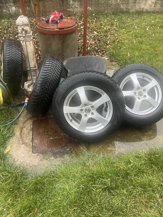 Vând jante aliaj R17 pentru SUV + anvelope de iarnă 225/65 R17