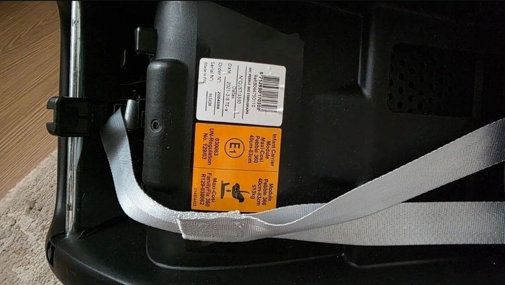 Scoica auto Maxi-Cosi Pebble 360 i-Size Essential