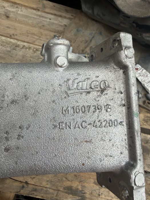 Оригинален всмукателен колектор с интеркулер Valeo M160739B за VW Golf 7 Passat B8 Audi A3 Skoda 1.6 2.0 TDI