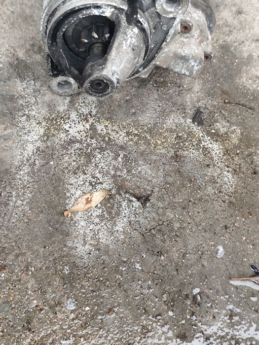 Стартер за nissan almera n16 и nissan алинера tino