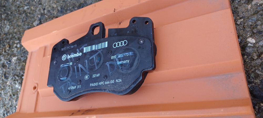 Plăcuțe frîne Brembo carbon ceramice