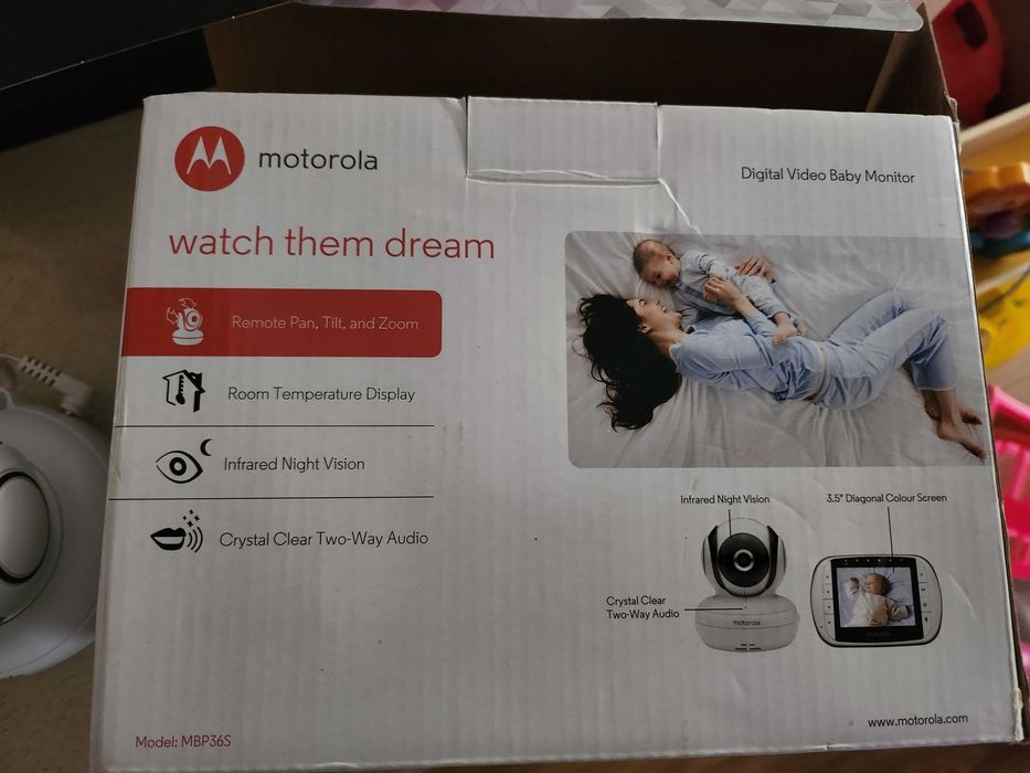 Бебефон Motorola