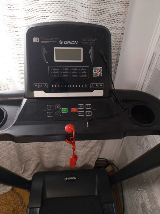 Banda de alergat ORION Travel A400, Inclinare manuala, 12km/h, 110kg