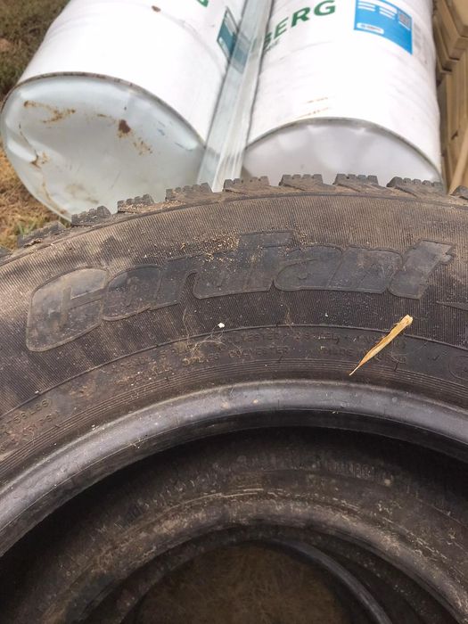 Продам комплект зимний резины!