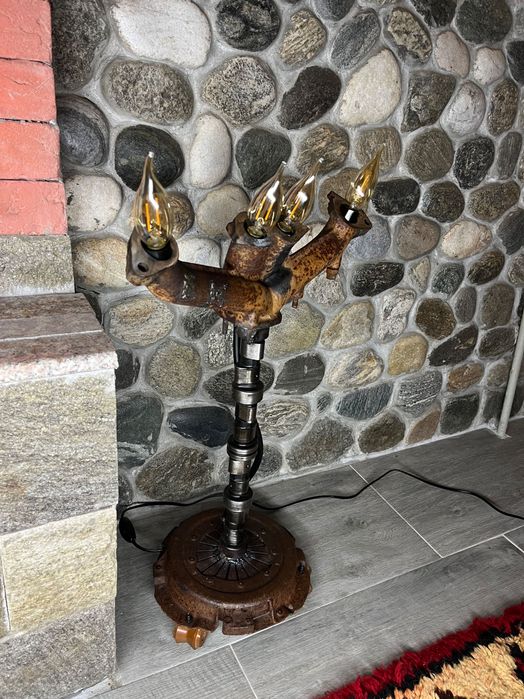 Нощна лампа от стари автомобилни части
