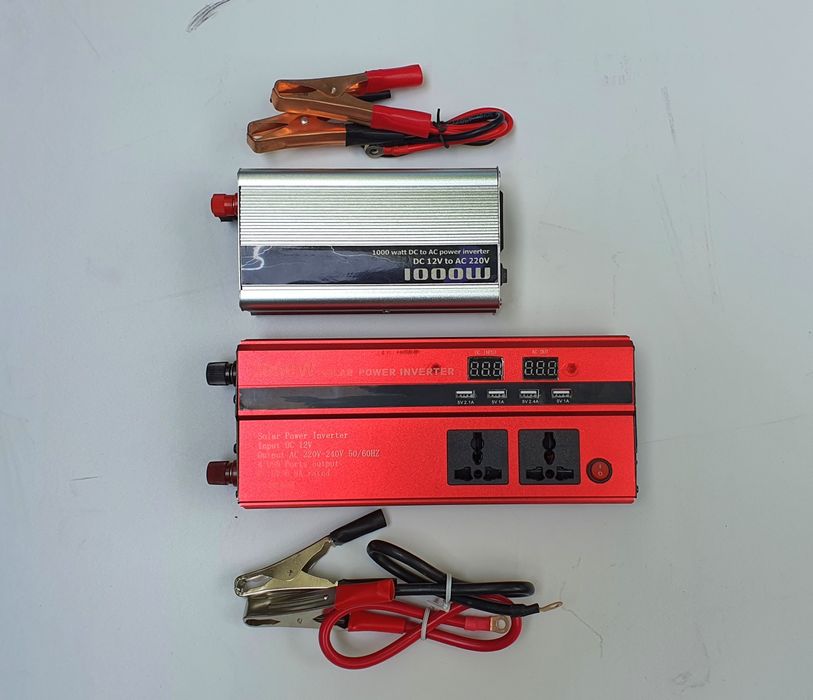 Invertor 2000w 12v sau 24v  220v vârf 4000w afisaje 3 prize 220v usb