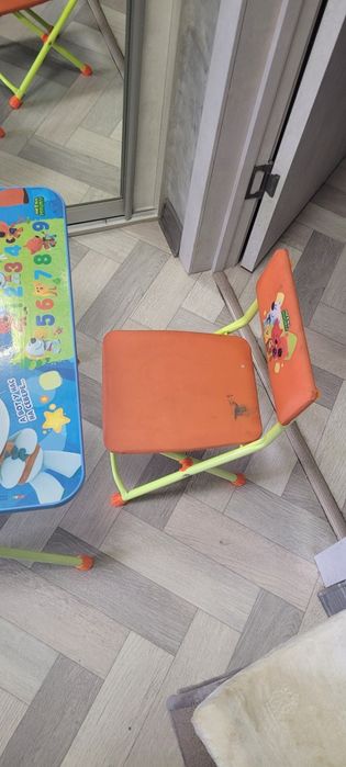 Даром детский стол
