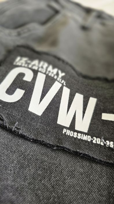 Джинсы джогеры с надписями