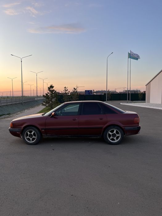 Продам ауди 80 б4