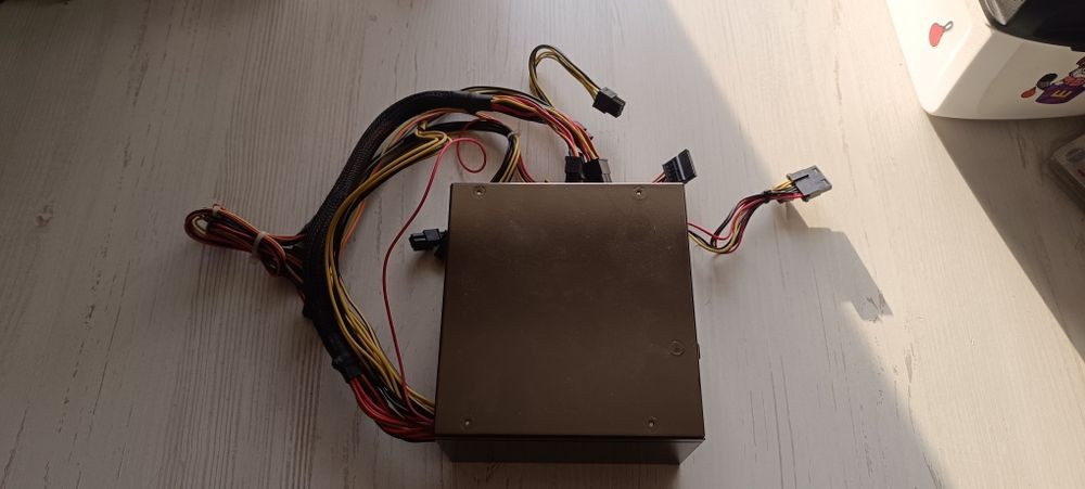 Блок питания 550w Huntkey LW-6500HG