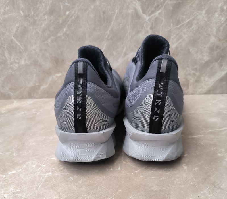 Asics Novablast номер 42