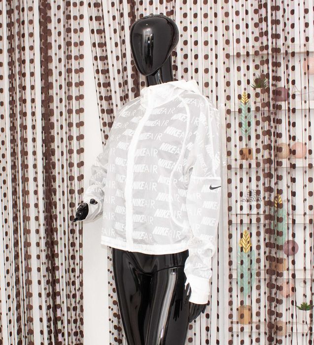 Nike Air оригинално дамско яке бяло с качулка ветровка S