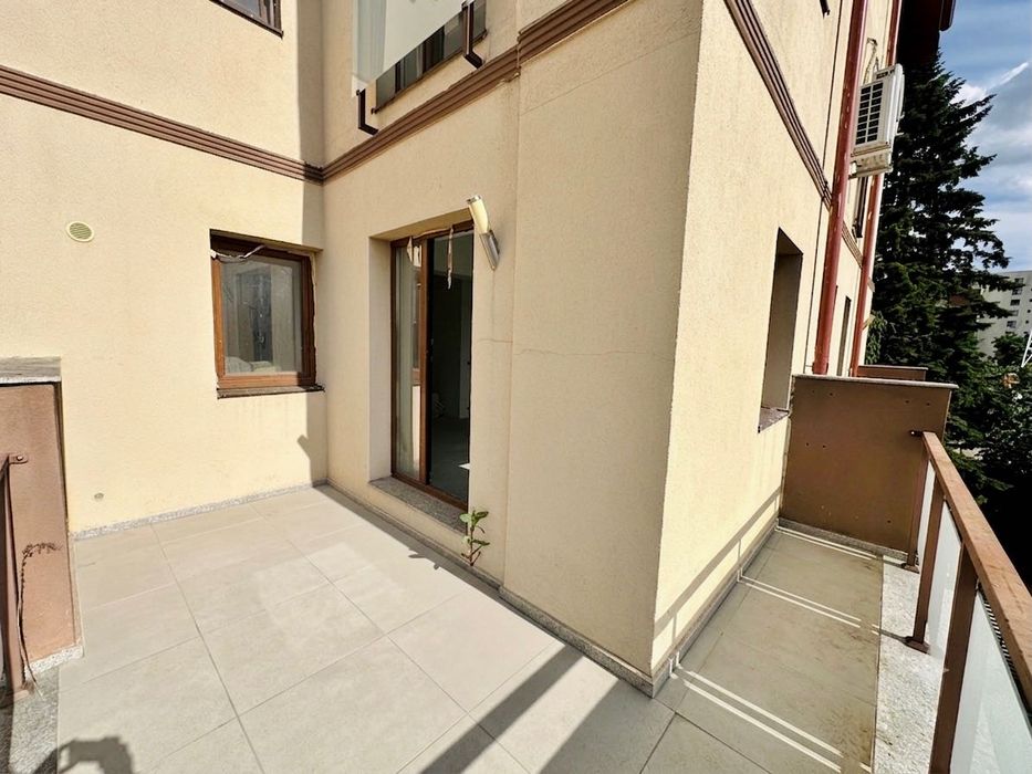 AVIATIEI, Particular, 3 Camere 2 Băi, Terasă + 2 Balcoane, 97 mp, Bloc Nou, Parcare Inclusă, Metrou, 229000 €