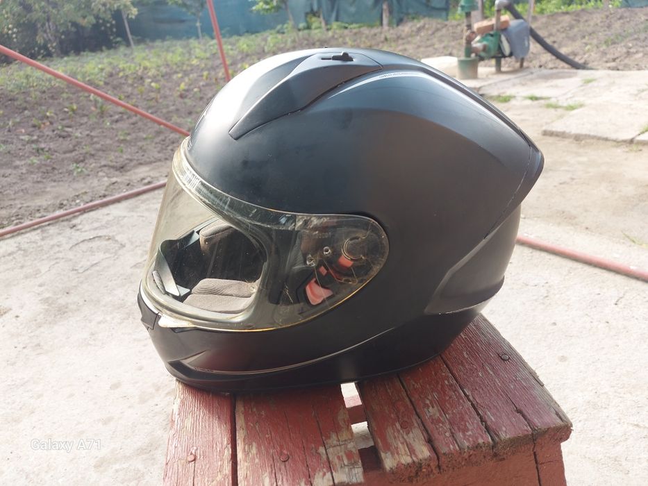 Каска MT Helmets ,размер L