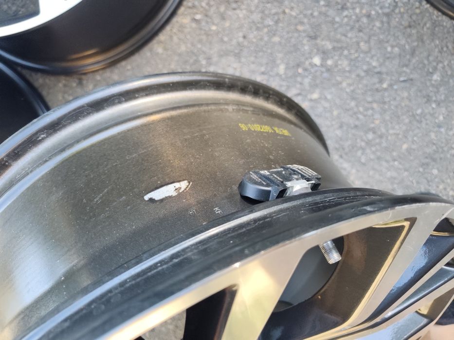 18" оригинални алуминиеви джанти за Mitsubishi.