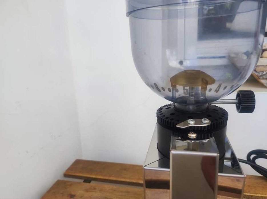 Кафемелачка Lelit Fred PL043MMI