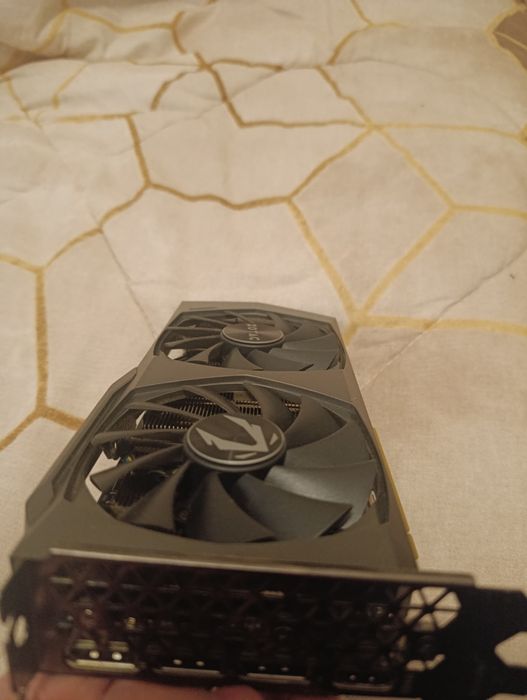 Видео карта Zotac 3050 8GB