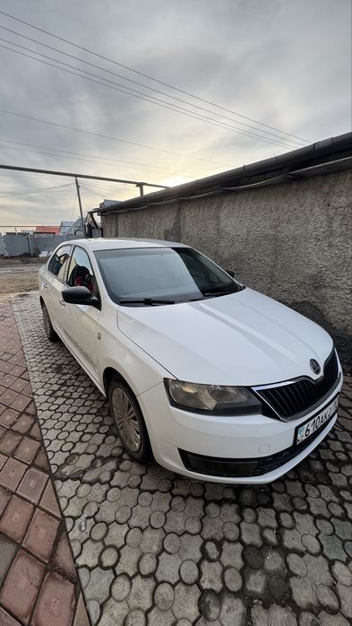 Продам шкоду рапид 2013 год