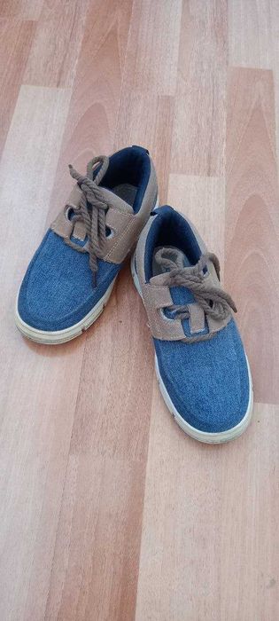 Продам туфли для мальчика