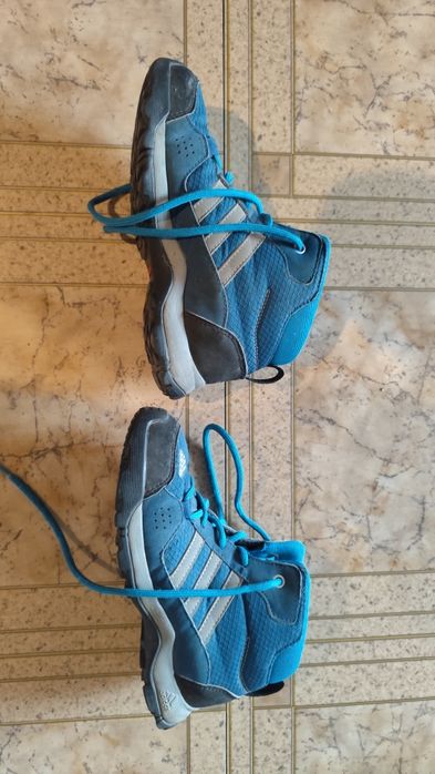 Adidas Taxion  размер 31