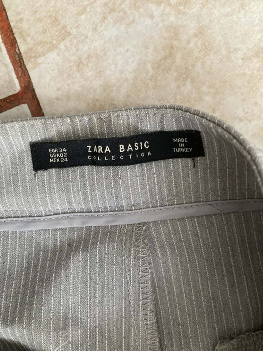 Pantaloni mărimea s