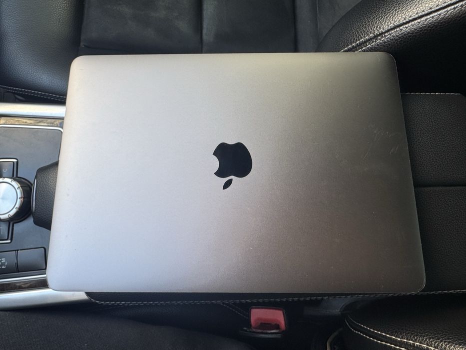 Продам MacBook 12 Retina 2016 года
