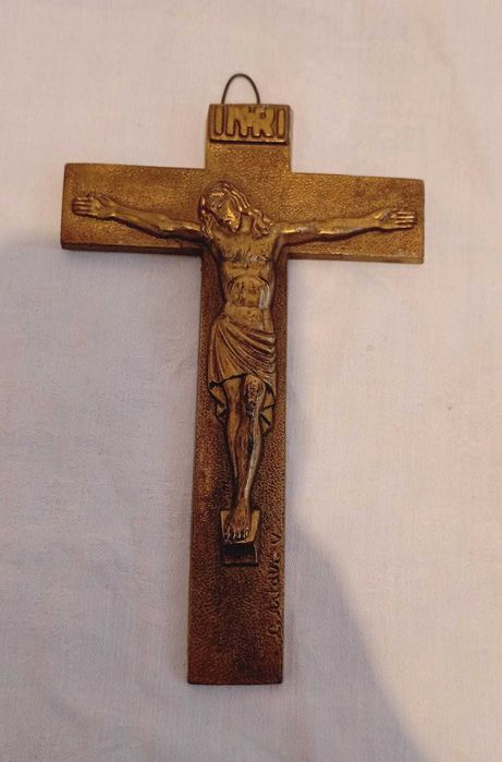Crucifix / cruce semnata de celebrul sculptor L. Artaud . Vintage din bronz. Art Deco Franta