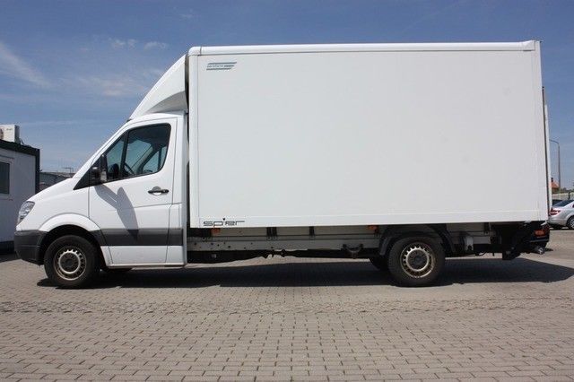 Transport marfa -mutari/transfer bagaje si persoane /diverse/material