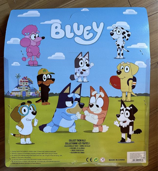 Set cu 8 figurine Bluey, marime Jumbo 10 cm figurina, NOU