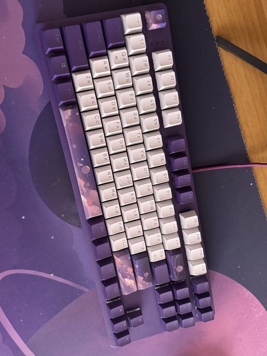 Продам игровую клавиатуру keyrox  tkl skeleton hyperion