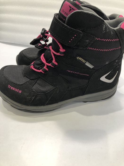 Продавам детски  ботушки treksta  gore tex