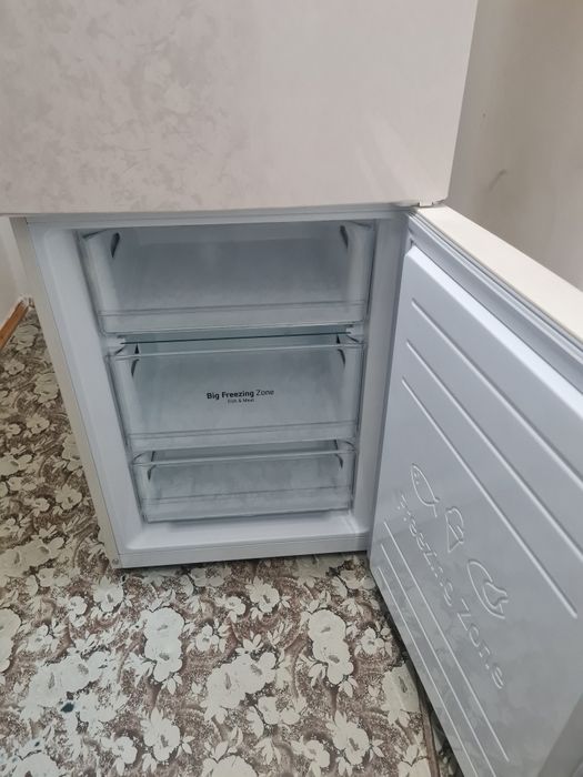 Холодильник,в отличном состоянии