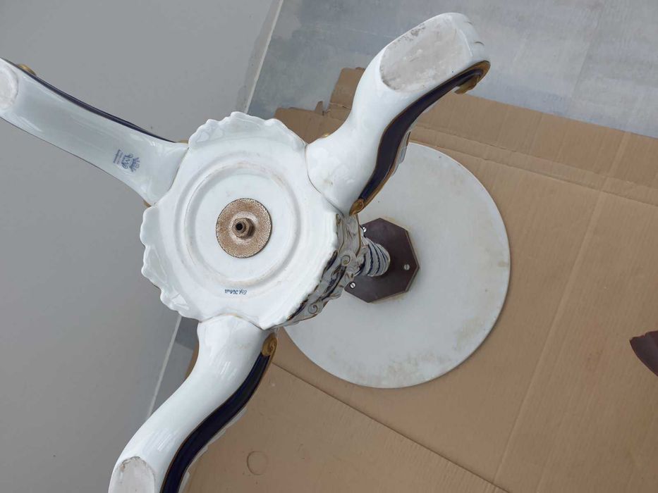 Голяма порцеланова маса/цветя-злато/италианска-немска ГДР