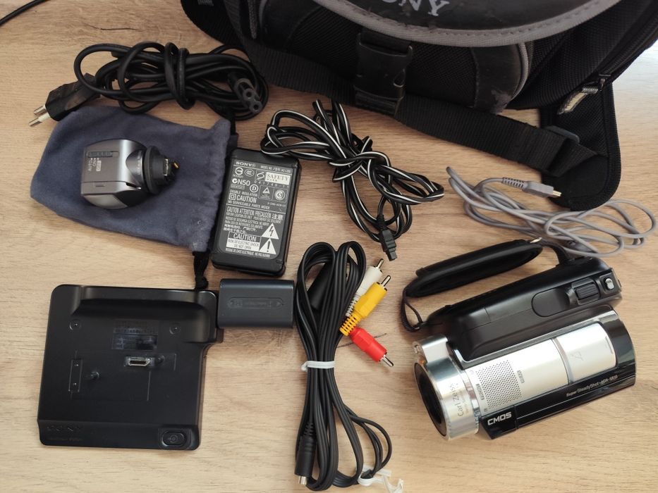 Sony HDR SR 10 с хард диск 40GB - Full HD Видеокамера