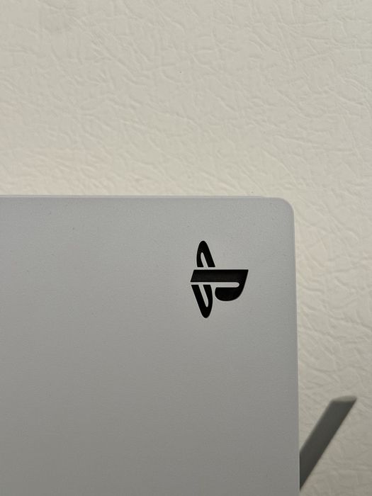 Playstation 5 с дисководом + подписка Deluxe на год + 2 игры в подарок