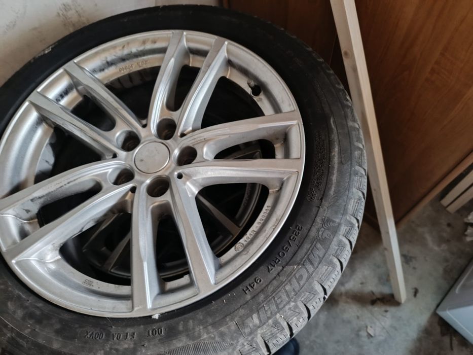 Vând genti  225/50R17+ cauciucuri Mercedes