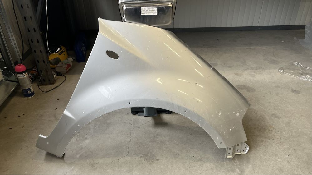 2 броя десен калник Suzuki SX4 (2006-2012)