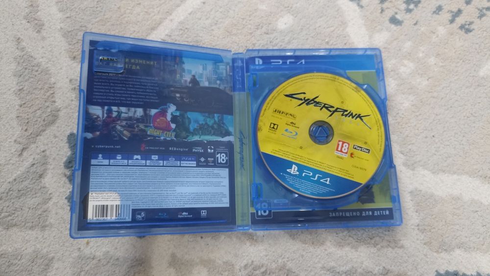 Продам диск на PS4 Cyberpunk 2077