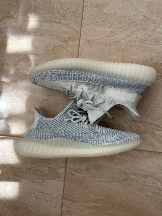 Yeezy Boost 350 V2