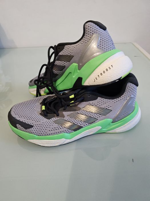 Adidas editie limitata nr 42.5