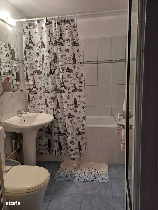 De vânzare apartament 2 camere decomandat Radu Negru