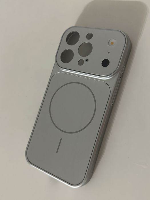 Husa iphone 16 PRO transformare 17