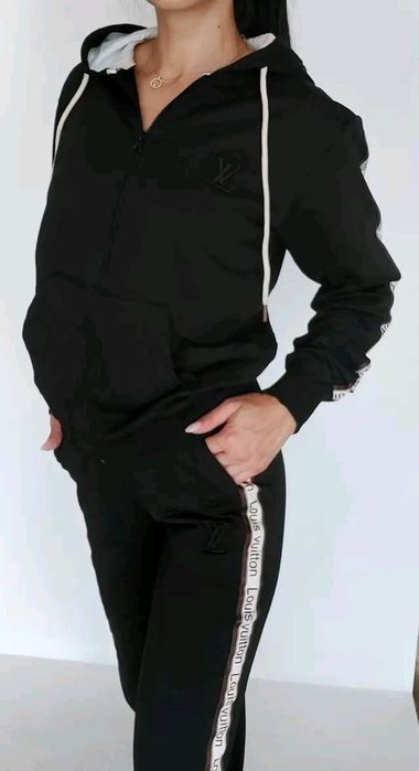 Дамски памучни екипи