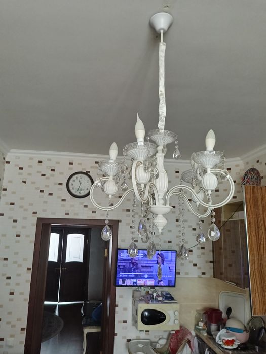 Люстра пяти рожковая